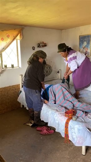 Wombs of the World on Instagram: "What it means to be a community midwife… The art of women caring for women is ancient. And in parts of the world, like here in the Highlands of Northern Ecuador, the Parteras still hold and practice this knowledge. In this clip, you see two traditional midwives doing a home visit for a pregnant woman, using their rebozos to help reposition baby to alleviate sciatica pain. One of the big picture dreams with Wombs of the World is to bridge the sacred and the scien