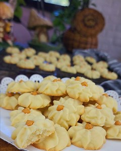 Melt in Your Mouth Butter Cookies /Easy Recipe | Tine's Homemade foods