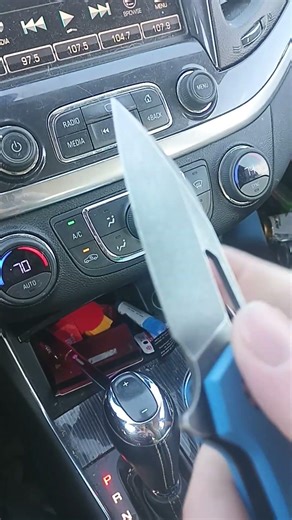 update on edc with the 704 sabertooth #edcknife #knifecommunity #knivescollection