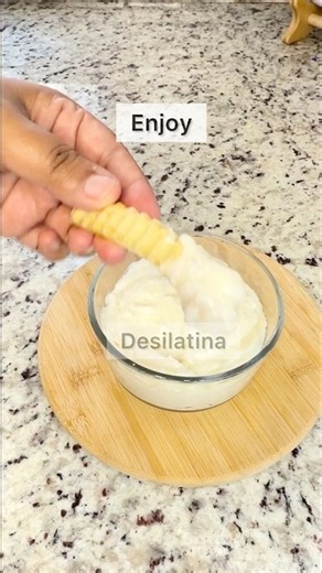 Easy Homemade Toum 🧄 The Creamiest Garlic Sauce! #Toum #GarlicSauce #EasyRecipe #LebaneseFood