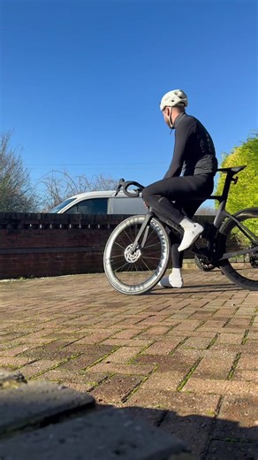Set up Bike - @orrobikes Venturi STC Force D2 Limited Edition 2024 Wheels - @reynoldscycling AR 58/62 Overshoes - @spatzwear Windsocks 2 Helmet - @abus_cycling stormchaser Kit - @universal.colours #roadbike #roadcycling #cycling #roadcyclist #fitnesslife