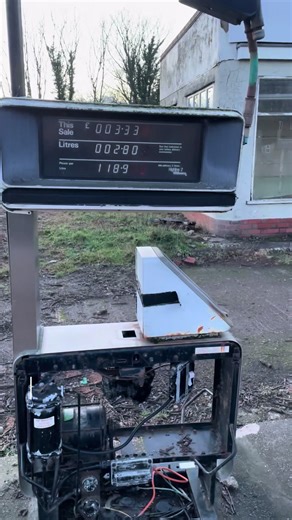 Exploring an Abandoned Garage and Service Station