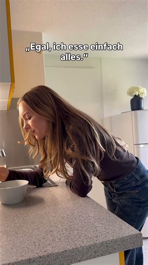 Fühlst du dich, als hätten €ss$törungen und Essanfälle dein Leben übernommen? Du bist nicht allein.