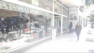 ROBARON EN UN COMERCIO DE PLENO CENTRO El local Fravega, ubicado en peatonal Rivadavia, sufrió el accionar delictivo en las últimas horas. Una mujer ingresó al negocio y sustrajo una soldadora para luego darse a la fuga. La herramienta está valuada en 200 mil pesos, según trascendió. | Radio Valle Viejo