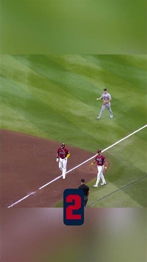 Aroldis Chapman struck out FOUR batters in the 9th inning to earn the save 🤯