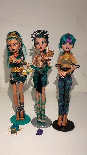 Todas las Nefera - Monster High School