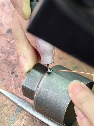 Cold Welding Machine: Instantaneous Pulsed TIG Welding