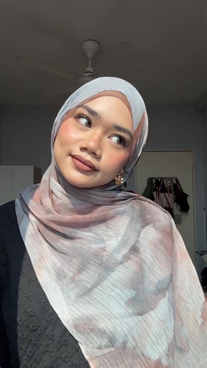 How to Apply Mascara on Lower Lashes Effectively