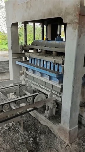 Cement Brick Manufacturing Process from Start to Finish - Good tools and machinery make work easy