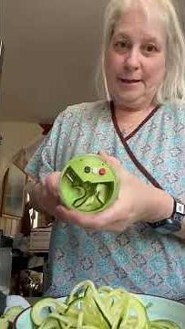 Review!! Zoodle Pasta Spaghetti Maker, Handheld Spiralizer Vegetable Slicer, making Zucchini Noodles