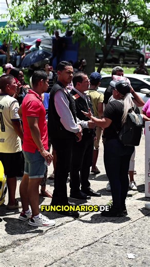 🚨 Acodeco detecta presuntas irregularidades durante verificación en un almacén recién inaugurado en la ciudad de Panamá. Durante la inspección realizada por funcionarios de la institución, encabezada por el administrador Ramón Abadi Balid, se levantó acta por presunta publicidad engañosa, además de detectarse productos vencidos y artículos sin precios visibles, incumpliendo lo establecido en la Ley 45 de 2007. Estas acciones forman parte de los operativos permanentes de vigilancia que desarroll