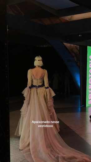 Menina, é modelo até umas horas viu #fashion #model #fy