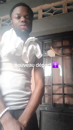 En marchant dans les pas de Jésus, nous découvrons une foi renouvelée et une conscience éclairée. #IlluminationEnChrist #RévélationDivine #NouvelleNaissanceEnDieu