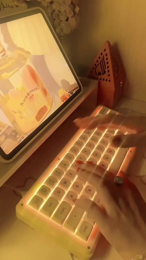 #customkeyboard #asmrkeyboard #thockykeyboard #creamykeyboards #gamingkeyboard #fyp