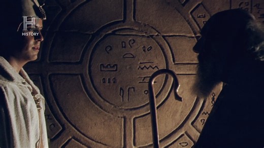 Platão escreveu que ouviu toda a história dos antigos egípcios depois que ela foi contada a um estadista ateniense que visitava um templo egípcio. Antes de prosseguir, o Dr. Martin precisa verificar se a história egípcia se baseia em algum fato; Atenas deve guardar alguma pista. #AtlântidaRevelada #Atlântida | HISTORY