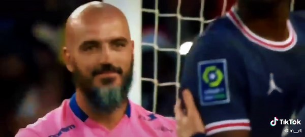 هدف نيمار الثاني#نيمار #ماركينيوس #messi #مبابي#foryoupage #comedy #soarez #tiktok #foryou #comedia #foryoupage #psg #fyp #viral #كل_عام_وانتم_بخير