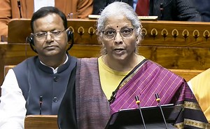 Budget Watch LIVE: हिंदी में यहां सुनें वित्त मंत्री निर्मला सीतारमण का बजट भाषण, जानें लेटेस्ट अपडेट्स