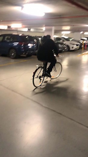 Time for a weight limit check...🤣#FailArmy ..#bikefail #biketrick #fails #failvideo #trickfail