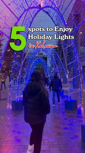 5 Spots in Kelowna to enjoy the holiday lights🎄✨ Want more local tips and travel guides? Follow @HoloHoloDuo for your next adventure! 🗺️💖 🍬 Candy Cane Lane - This classic spot in Rutland is a whole neighbourhood lit up! Remember to bring a non-perishable food donation for their annual charity drive. 💫 Tree of Hope (Landmark District) @landmarkdistrictca - The HUGE 120-foot tree is truly breathtaking and a staple of the Kelowna holiday season. The surrounding area is also decked out! 🎶 Ligh