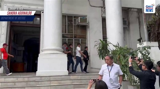 Dumating sa DOJ si former DPWH Usec. Roberto Bernardo. Patuloy ang isinasagawang preliminary investigation ng DOJ sa flood control projects. Nasa DOJ na rin si former Bulacan district engineer Henry Alcantara. | via Sandra Aguinaldo/GMA Integrated News | GMA News