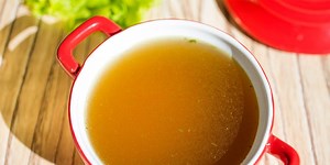 Your Step-By-Step Guide To Making Bone Broth At Home