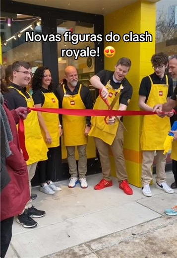 Todo fã de Clash Royale tem de ver isto. Envie isto a um amigo 😉