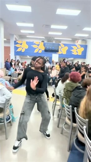 LCPA Step Team on Instagram: "When lunch needs excitement, you cue Beyoncé. 🔥💅🏽💅🏾🔥 #RepThePrep #LincolnPrep #LCPAStepTeam #BlueTigers #FlashMob"