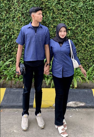 Adorable Couple Denim Outfits for Fashion Inspiration
