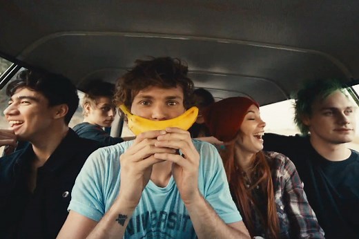 5 Seconds Of Summer - Amnesia (video+lyrics)