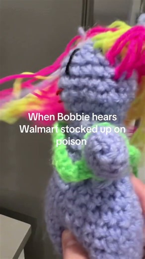 Bobbie and her posion😎😎😎😎😎😎😎😎😎😎😎😎😎😎😎😎 #lol #poison #bobbie #ridin