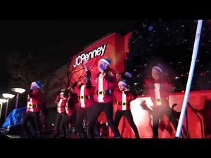 Watch Staten Island turn into Rockefeller Center for Christmas tree lighting and parade