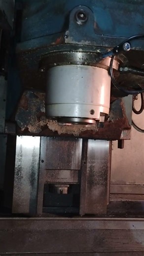 Running test after setting spindle sensor #machine #maintenance #cncmachine #cncmill