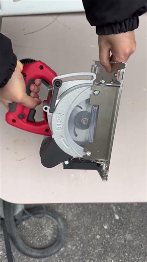 Would you dare use a cutting machine that costs over 10,000 yuan?