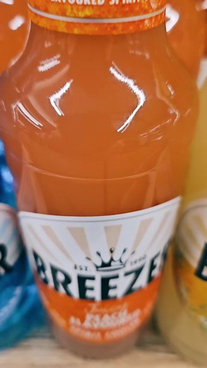 Exciting New Breezer Flavors: Blueberry and Peach