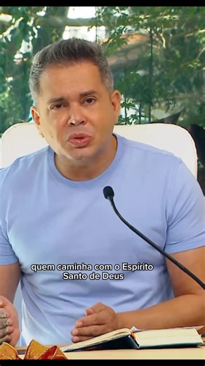 Márcio Mendes on Instagram: "O Espírito Santo é luz que se acende na nossa vida. @sorrindopravidacn Você pode assistir a Partilha da Palavra completa de hoje, 15/12/25, no YouTube da TV Canção Nova"