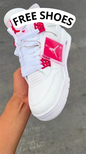 Get beautiful SHOES for FREE now! Don't miss this opportunity!  | FlashNews | Facebook