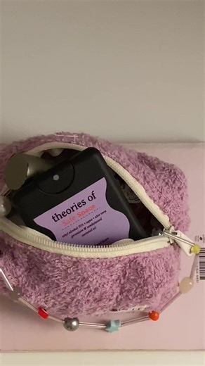 Capacious & compact pouch & cute at the same time 🫱🏻‍🫲🏼 im sold #pouchkosmetik #pouchtraveling #pouchorganizer #makeuppouch #shopeehaulindo #racunbelanja #whatsinmyskincarebag #whatsinmymakeuppouch