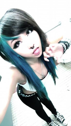 dis song reminds me of that one kaito mmd video LOL #scene #fyp #scenekid #scenegirl #foryou #scenetok #swag #mmd #vocaloid