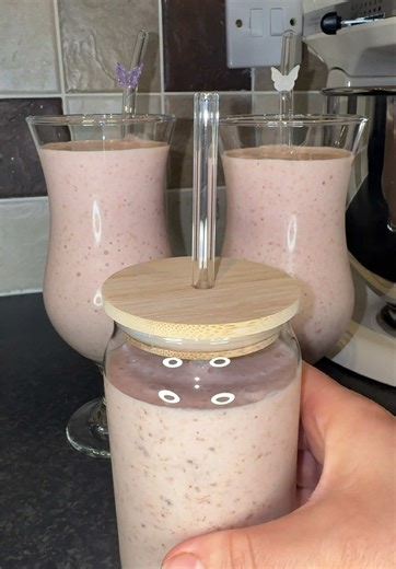 Protein-Packed Strawberry and Hazelnut Smoothie Recipe