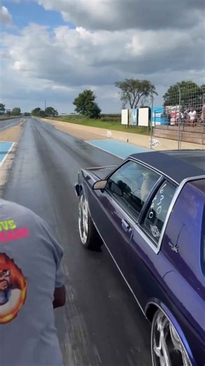 Baggtalk racing his box Chevy on 28’s