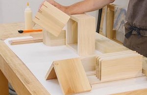 How to Join Carcase Miters with Splines