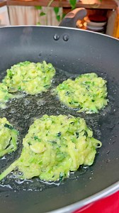 29K views · 117 reactions | Questa ricetta a base di zucchine è così deliziosa che potrei prepararla quasi tutti i giorni! | Ricette | Facebook