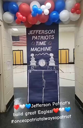 We are completely in our ‘feels’ when we see these time machine videos! 🥹Thank you to Jefferson Elementary parents and staff for creating this great moment to capture the memories of our 2025 seniors that once went to the school, and our little Pre-K’s that look up to you, hoping that they too will become Hobbs Eagle seniors!🦅 | Hobbs Municipal Schools