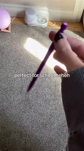 Ehehehehe its a mechanical pencil water gun XD #fyp #viral #joke #school #diy #backtoschool #funny