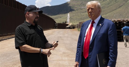 Art Del Cueto wins Messenger Award at the American Border Hero Awards