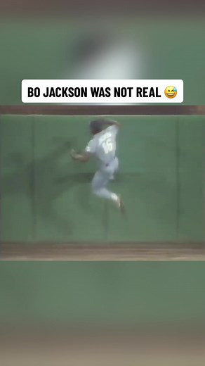 Bo Jackson's Wild Wall Run in MLB
