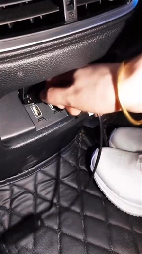 🔥Panel LED flexible con efectos “devil eyes” ✅Flexible y adhesivo, ultra-delgado para colocar en parabrisas o interior. ✅Permite texto, gráficos y animaciones (incluyendo efectos tipo devil eyes). ✅Se conecta mediante USB ✅Se controla por APP control (ideal autos o camiones). 💥Tamaños disponibles: 70x173mm 16x32 $20.00 c/u 92x374mm 16x64 $35.00 c/u 102x348mm 20x64 $40.00 c/u 120x595mm 16x96 $60.00 c/u 📍Sucursal Beethoven (colonia Escalón) 📲 7855-6166 📍Sucursal Santa Tecla 📲7005-7898 📍Sucu