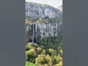 Nacimiento del Asón cantabria nature waterfall