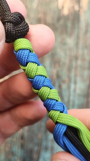 New Tutorial!!! 4 Strand Round Braid very easy and nice.#tutorial #paracord #fyp #foryou #foryoupage #foryoupageofficiall #foryoupage❤️❤️ #ручнаяработа #tiktok #makrome #paracordtutorial
