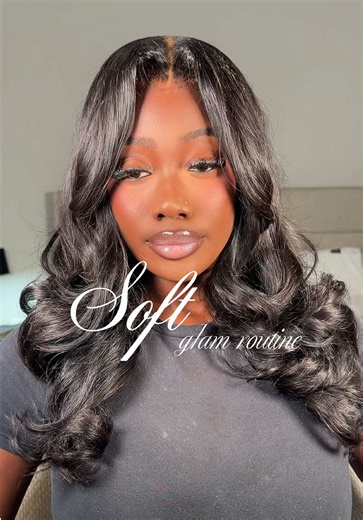 tried the new @Fenty Beauty foundation formula in the shade 566N 🤭 I was a little skeptical at first, but once the full face came together… yeah, I get it. I really love how it wore on my skin 😍 . . . . . #S#softglam #darkskinmakeup#makeuptok #blackgirlmakeup #fentybeauty